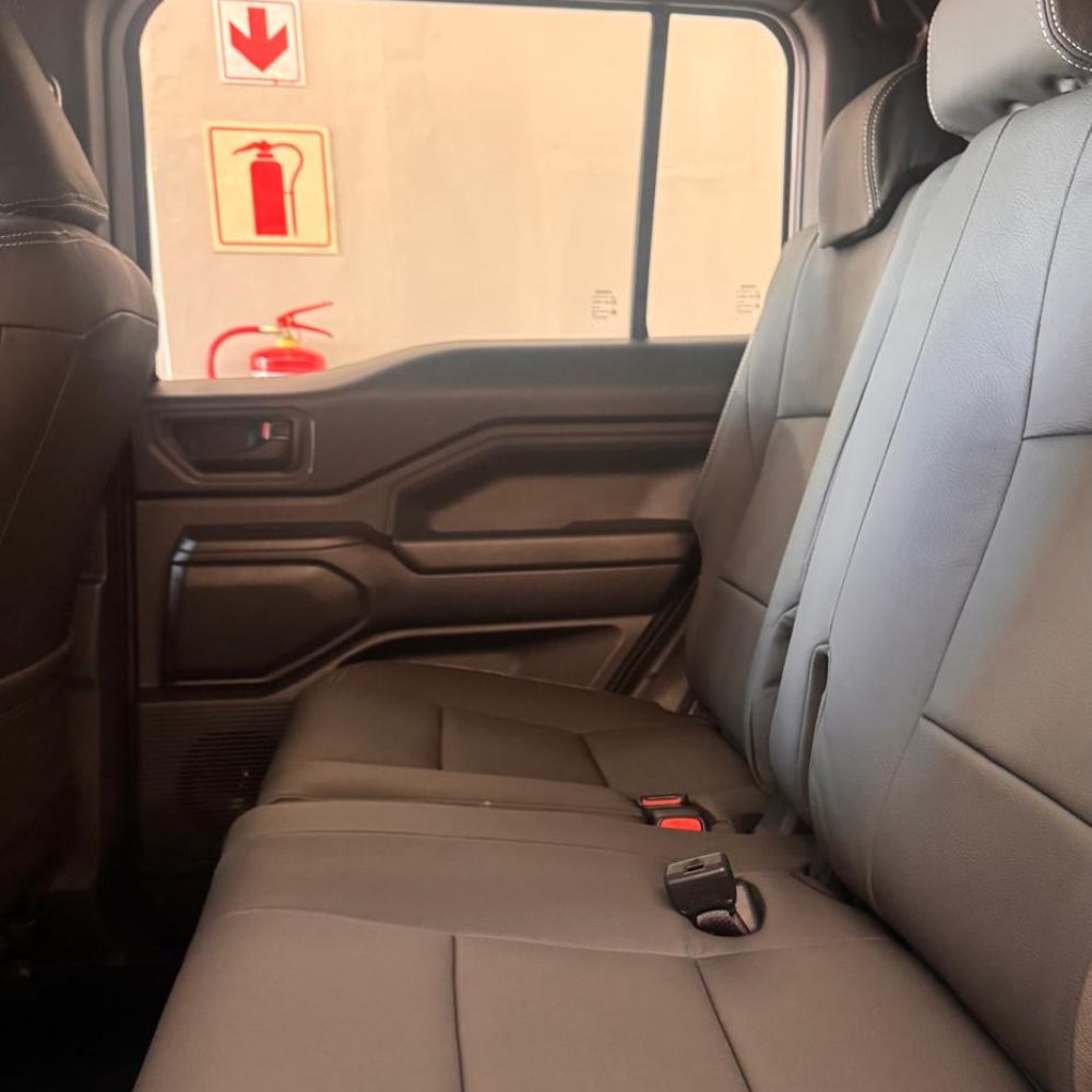 Toyota FJ Landcruiser leather fitment 1